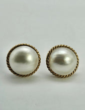 Load image into Gallery viewer, 1402: Vintage: 9ct Gold Large Cultured Pearl Stud/Clip Earrings- lovely and substantial