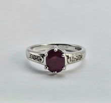 Cargar imagen en el visor de la galería, 1411: Vintage: 9ct White Gold Rich Red Ruby Diamonds Dress Ring- crisp, clean , eye candy