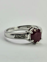 Cargar imagen en el visor de la galería, 1411: Vintage: 9ct White Gold Rich Red Ruby Diamonds Dress Ring- crisp, clean , eye candy