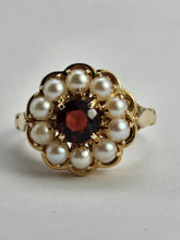 Cargar imagen en el visor de la galería, 1421: Vintage: Large 9ct Gold Garnet Seed Pearls Cocktail Ring- Date- Mark 1963