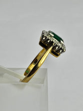 Cargar imagen en el visor de la galería, 1179: Vintage: 18ct Gold Rectangular Cut Emerald 14 Diamonds Cocktail Ring- true beauty