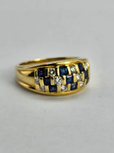 Cargar imagen en el visor de la galería, 1191: Vintage: 18ct Gold Cornflower Blue Sapphires Diamonds Geometric Set Ring