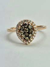 Cargar imagen en el visor de la galería, 1424: Vintage: Rare: 18ct Rose Gold Champagne White Diamonds Ring-totally sparkling beauty.