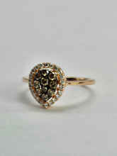 Cargar imagen en el visor de la galería, 1424: Vintage: Rare: 18ct Rose Gold Champagne White Diamonds Ring-totally sparkling beauty.