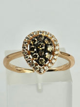 Cargar imagen en el visor de la galería, 1424: Vintage: Rare: 18ct Rose Gold Champagne White Diamonds Ring-totally sparkling beauty.