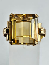 Cargar imagen en el visor de la galería, 1449: Vintage: 18ct Gold Large Square Cut Citrine Cocktail Ring- UPDATED