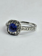 Cargar imagen en el visor de la galería, 1452: Vintage: 18ct White Gold Ceylon Blue Tanzanite 24 Diamonds Dress Ring- Divine beauty