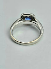 Cargar imagen en el visor de la galería, 1452: Vintage: 18ct White Gold Ceylon Blue Tanzanite 24 Diamonds Dress Ring- Divine beauty