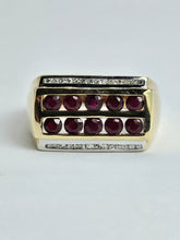 Cargar imagen en el visor de la galería, 1468: Vintage: 9ct Gold 10 Rubies Diamonds Geometric Set Cocktail Ring- Statement weight, gorgeous stones