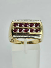 Cargar imagen en el visor de la galería, 1468: Vintage: 9ct Gold 10 Rubies Diamonds Geometric Set Cocktail Ring- Statement weight, gorgeous stones