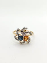 Cargar imagen en el visor de la galería, 1216: Vintage: 9ct Gold Swirl Cocktail Ring- Citrine, Blue & Glacier Topaz