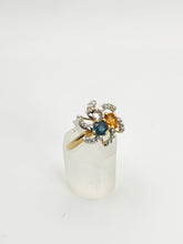 Cargar imagen en el visor de la galería, 1216: Vintage: 9ct Gold Swirl Cocktail Ring- Citrine, Blue & Glacier Topaz