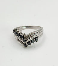 Cargar imagen en el visor de la galería, 1436: Vintage: 9ct White Gold Black White Diamonds Cocktail Ring-Lush