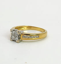 Cargar imagen en el visor de la galería, 1091: Vintage: 18ct Gold 16 Diamonds Dress Ring- High Calibre,, natural diamonds