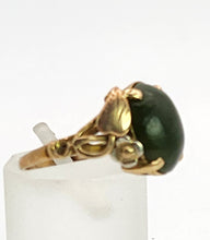 Cargar imagen en el visor de la galería, 1130: Vintage Rare: 9ct Gold Green Nephrite "Carbuncle" Ring- ornate shan