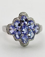 Cargar imagen en el visor de la galería, 1390: Vintage: 14ct White Gold Tanzanites 20 Diamonds Geometric Set Ring- sparkling combination