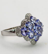 Cargar imagen en el visor de la galería, 1390: Vintage: 14ct White Gold Tanzanites 20 Diamonds Geometric Set Ring- sparkling combination