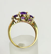 Cargar imagen en el visor de la galería, 1434: Vintage; 9ct Gold Amethysts Geometric Set Dress Ring- lovely, lilac symmetry