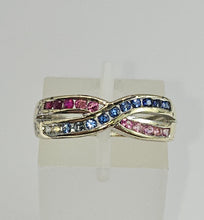 Cargar imagen en el visor de la galería, 1429: Vintage: 9ct White Gold Rubies Sapphires Crossover Ring- crisp, colourful, eye candy