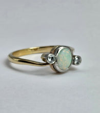 Cargar imagen en el visor de la galería, 1102: Vintage; 18ct Gold White Opal Twin Diamonds Dress Ring- cute, colourful, sparkling
