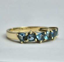 Cargar imagen en el visor de la galería, 1487: Vintage: Rare 9ct Gold Trillion Cut Aquanarines 6-Stone Ring- special