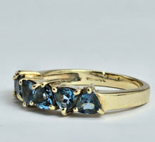 Cargar imagen en el visor de la galería, 1487: Vintage: Rare 9ct Gold Trillion Cut Aquanarines 6-Stone Ring- special