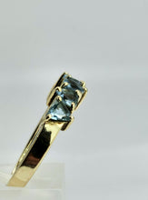 Cargar imagen en el visor de la galería, 1487: Vintage: Rare 9ct Gold Trillion Cut Aquanarines 6-Stone Ring- special