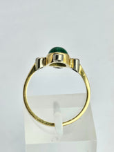 Cargar imagen en el visor de la galería, 1458: Vintage: Extraordinary 18ct Gold Emerald Diamonds Geometric Set Ring