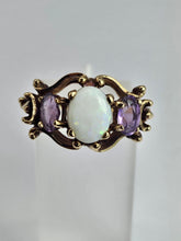 Cargar imagen en el visor de la galería, 1362: Vintage: 9ct Gold White Opal Lilac Amethysts Cocktail Ring- From 1974