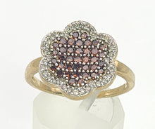 Load image into Gallery viewer, 6349 Vintage: 9ct Gold 72 Champagne & White Diamonds (1ct) Flower Head Ring
