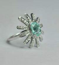 Load image into Gallery viewer, 1562: Vintage: 18ct White Gold Aquamarine Diamonds Starburst Ring- absolutely fabulous