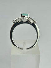 Cargar imagen en el visor de la galería, 1562: Vintage: 18ct White Gold Aquamarine Diamonds Starburst Ring- absolutely fabulous