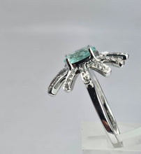 Cargar imagen en el visor de la galería, 1562: Vintage: 18ct White Gold Aquamarine Diamonds Starburst Ring- absolutely fabulous