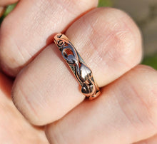 Cargar imagen en el visor de la galería, 1408: Vintage: 9ct Rose & Yellow Gold Clogau "Tree of Life" Ring- superb