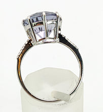 Cargar imagen en el visor de la galería, 1478: Vintage: 9ct White Gold Round Cut Quartz 12 Diamonds Dress/Stacker Ring- lovely cut