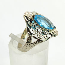 Cargar imagen en el visor de la galería, 1556: Vintage: 14ct White Gold Marquise Cut Blue Topaz Openwork Dress Ring