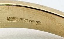 Cargar imagen en el visor de la galería, 1565: Vintage: 9ct Gold Openwork Cabochon Moonstone Solitaire Ring