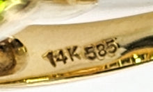 Load image into Gallery viewer, 1606: Vintage: 14ct Gold Trillion, Emerald. Round Cut Peridots Cocktail Ring- exquisite