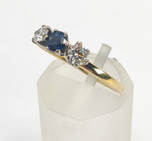 Load image into Gallery viewer, 0269: Vintage; 18ct Gold Blue Sapphire Diamonds 3-Stone Straight Ring- very fine example