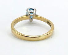 Cargar imagen en el visor de la galería, 0875: Vintage: 9ct Gold Persian Blue Pear-Cut Topaz Ring- a lovely solitaire