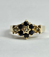 Cargar imagen en el visor de la galería, 1377: Vintage: 9ct Gold Blue Sapphires Diamonds Flowerhead Ring- From 1975