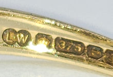 Cargar imagen en el visor de la galería, 1377: Vintage: 9ct Gold Blue Sapphires Diamonds Flowerhead Ring- From 1975