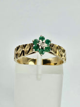 Cargar imagen en el visor de la galería, 1379: Vintage: 9ct Gold Emeralds Diamond Daisy Flower Ring- From 1978