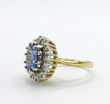 Load image into Gallery viewer, 9094 : Vintage: Exceptional 18ct Gold Ceylon Blue Sapphire Diamonds Diana Cluster Ring- From 1982