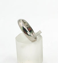 Load image into Gallery viewer, 1653:   Vintage: Platinum 6 Diamonds Stacker Band Ring- pristine and sparkling