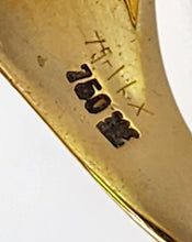 Load image into Gallery viewer, 1656: Vintage: 18ct Gold Black Onyx Signet Ring- unisex appeal, nice weight