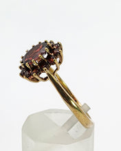 Load image into Gallery viewer, 1662: Vintage: 9ct Gold Almandine Garnets Flowerhead Ring- lovely mature colours