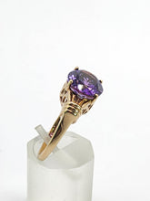 Load image into Gallery viewer, 1788: Vintage: 9ct Gold Purple Amethyst Solitaire Signet Ring- seductive cut & colour, nice weight