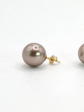 Load image into Gallery viewer, 1553: Vintage: 14ct Gold Silver/Grey Tahitian Pearls Stud Earrings- stylish & good weight.