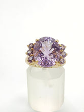 Load image into Gallery viewer, 1758: Vintage: 9ct Gold Lilac Amethysts Statement Cocktail Ring- Fabulous